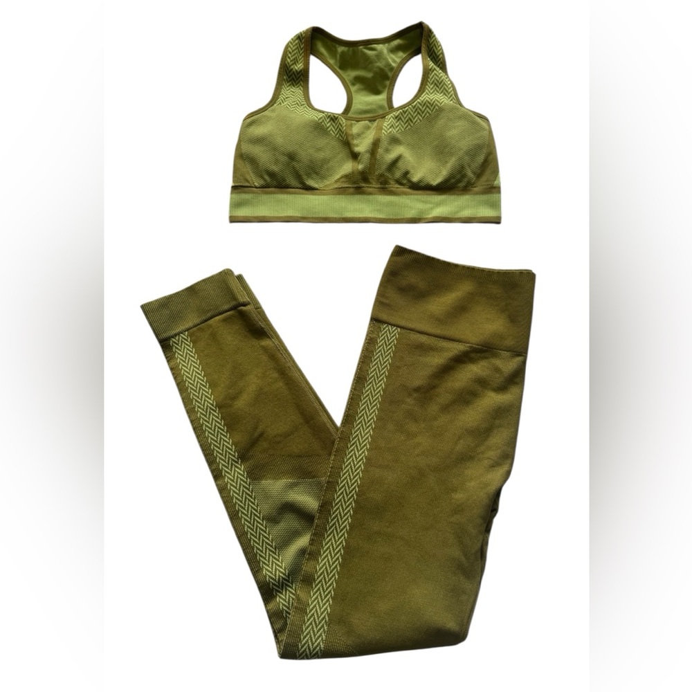 Fabletics Olive Green High Waist Seamless Sports Bra & Legging Set Size Large